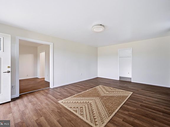 3rd image of 25699 Auction Rd