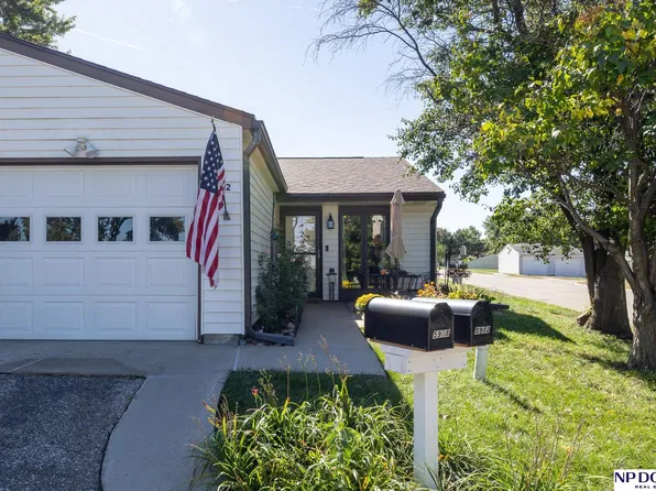 5912 Wolff Ln, Lincoln, NE 68521
