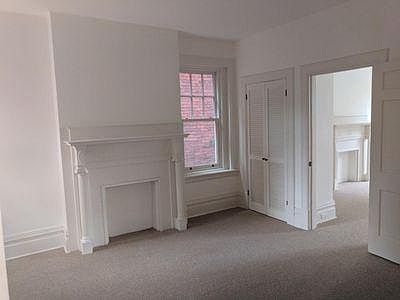 3rd image of 915 Saint James St Floor 2