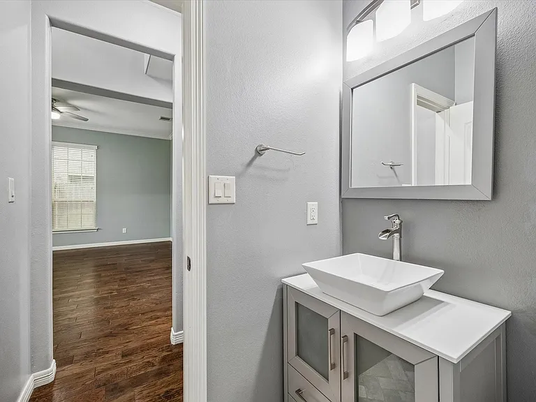 1735 Sylvia Springs Ln — Photo 5