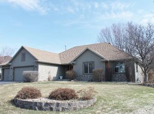 16640 Hearthside Way, Lakeville, MN 55044
