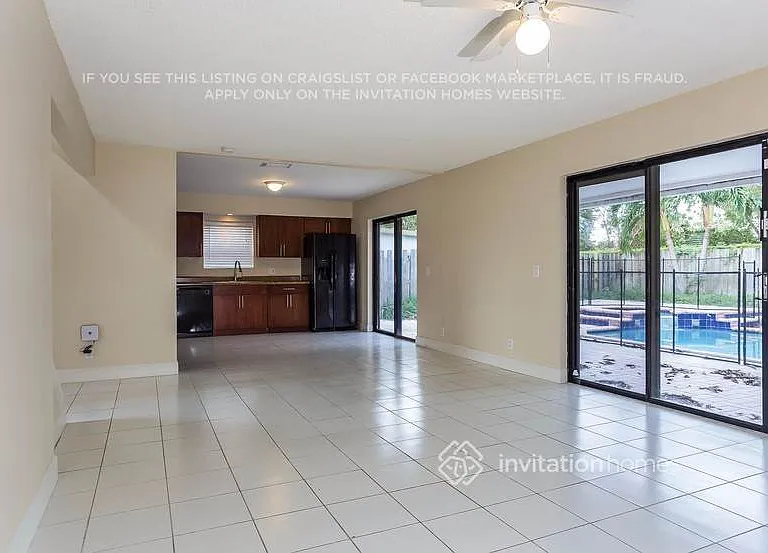 5756 Strawberry Lakes Cir — Photo 8