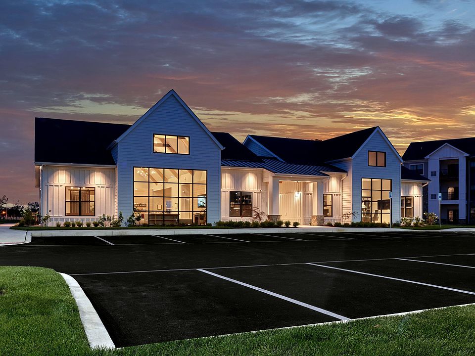 Westown Clubhouse front 2 small
