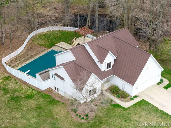 4627 Forest Ln, Holland, MI 49423