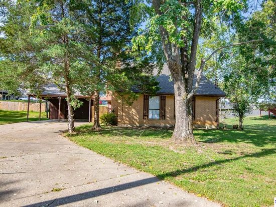 1362 Darlene Cir, Radcliff, KY 40160