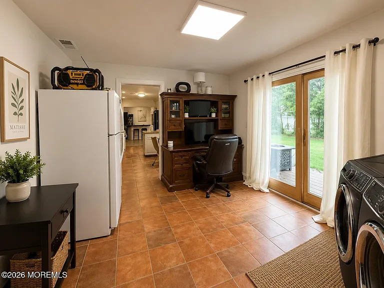 530 Palmer Ave — Photo 26