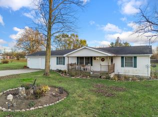 806 E Main St, Silver Lake, IN 46982