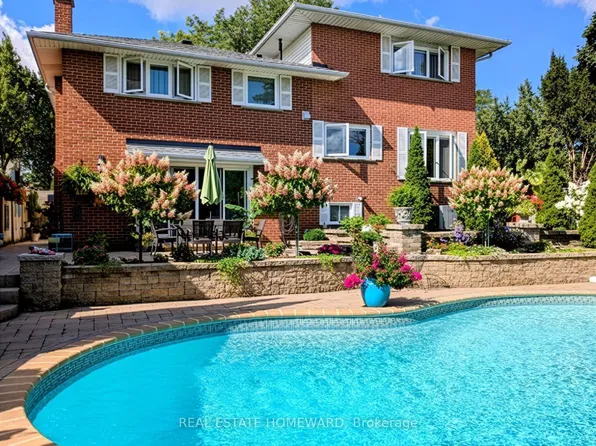 3532 Pinesmoke Cres, Mississauga, ON L4Y 3L3