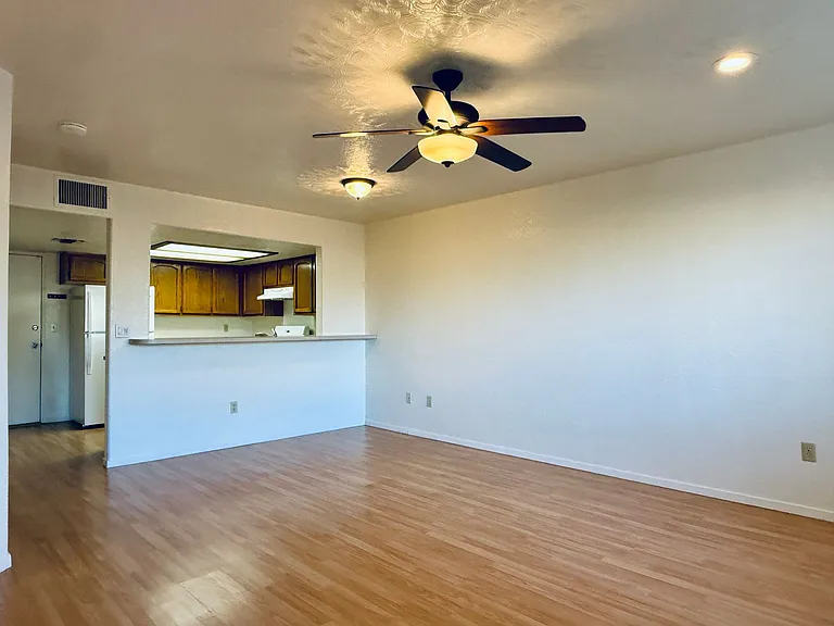 247 E Upjohn Ave — Photo 2