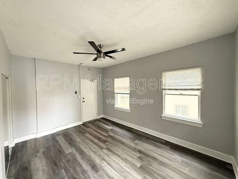 849 S Kenmore Ave #28 — Photo 2