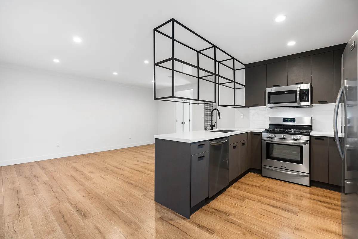 Building Photo - 5941 Comey Ave #3