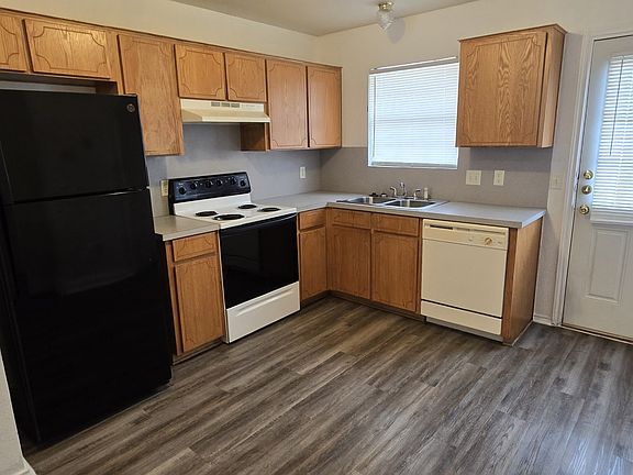 4406-A Alan Kent 4 kitchen (1)