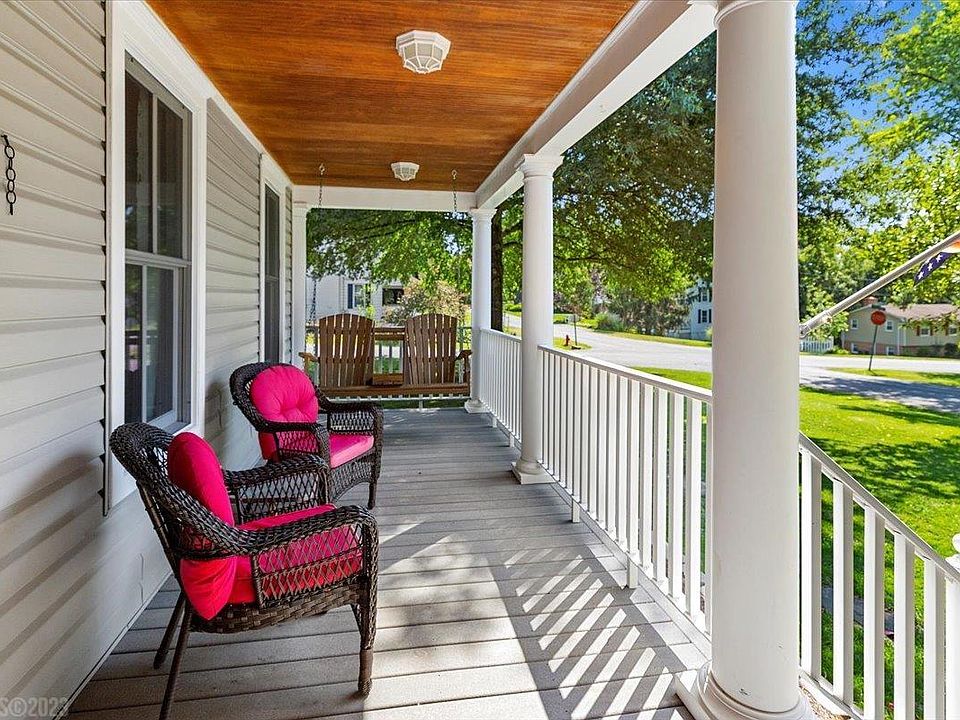 701 4th St, Radford, VA 24141 Zillow