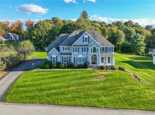 4 W Valley Dr, Cumberland, RI 02864
