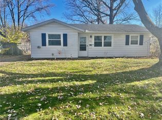 440 Walnut Dr, Berea, OH 44017