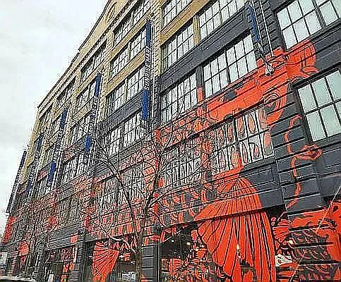 Rented by Voro Purple LLC | media 51