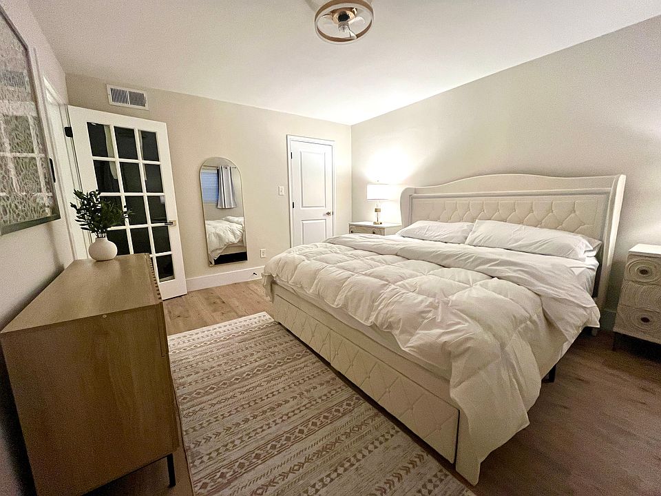 1st image of 606 Marshall St APT 30