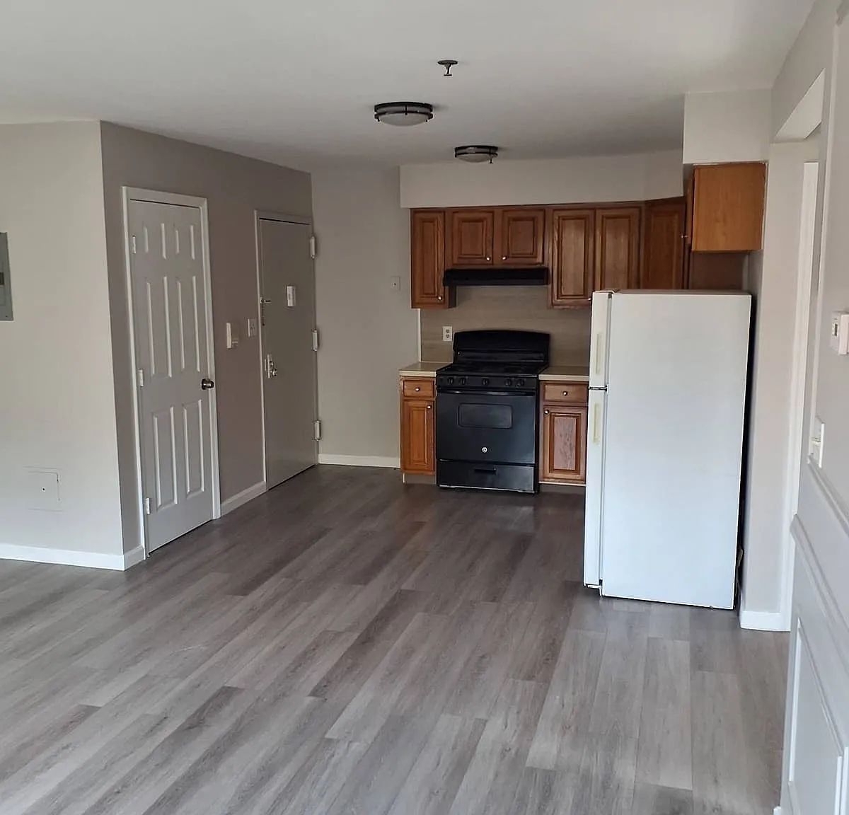 2 bed, 800 sqft, $1,950 — Photo 2
