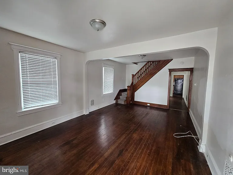 106 Main St — Photo 3