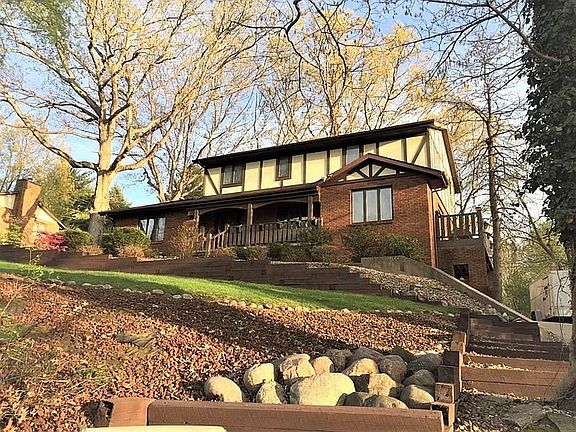 2nd image of 3912 W Bluffs Rd
