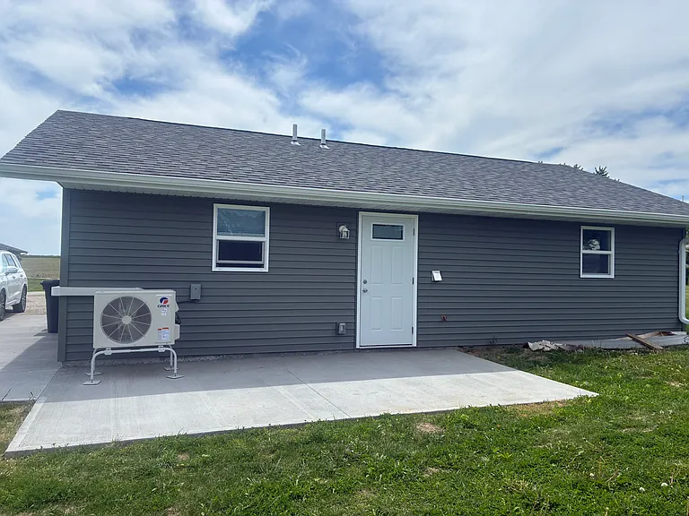 788 Tam St — Photo 3
