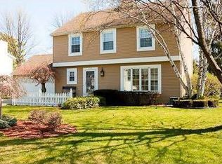 2390 Gatesboro Dr W, Saginaw, MI