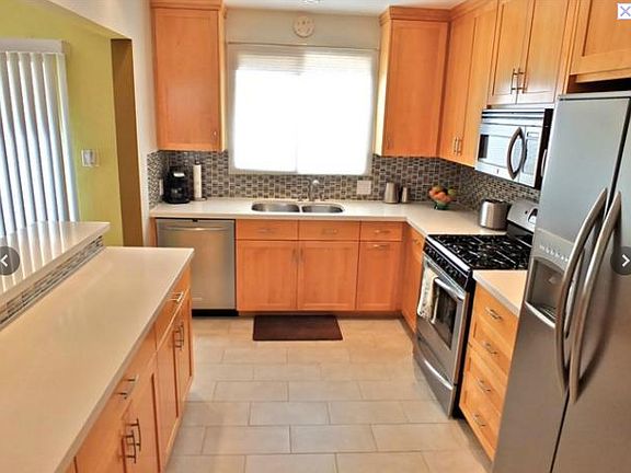 5th image of 2204 E 1st St APT 3