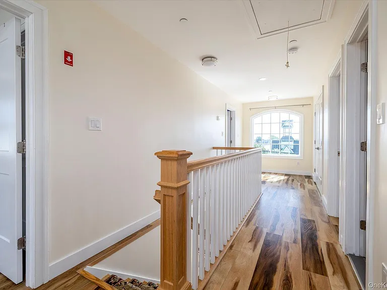 740 S Ocean Ave — Photo 29