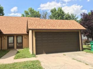 108 Hillcrest Dr #B, O'Fallon, IL 62269