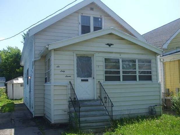 1st image of 667 Lasalle Ave