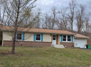 140 Elmwood Ave, Dauphin, PA 17018