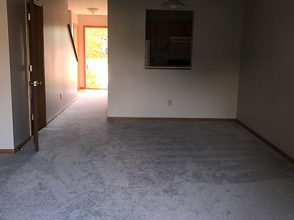 3rd image of 1146 King Ave