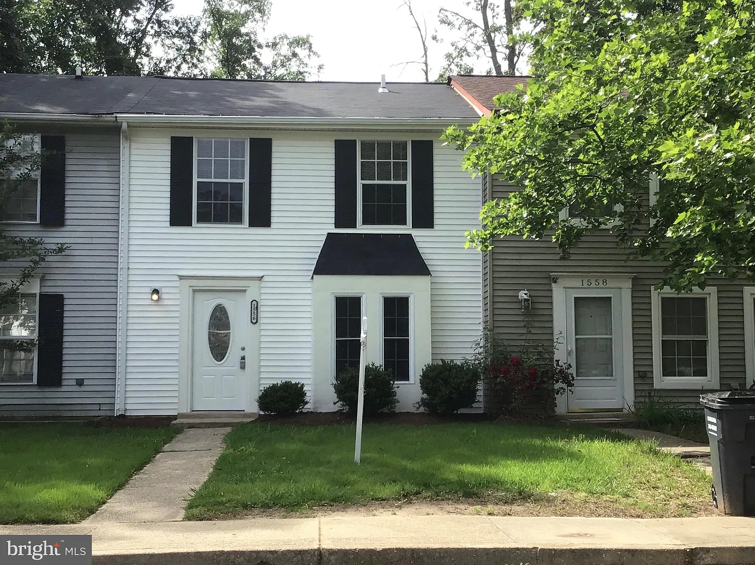 1556 Pin Oak Dr photo 1