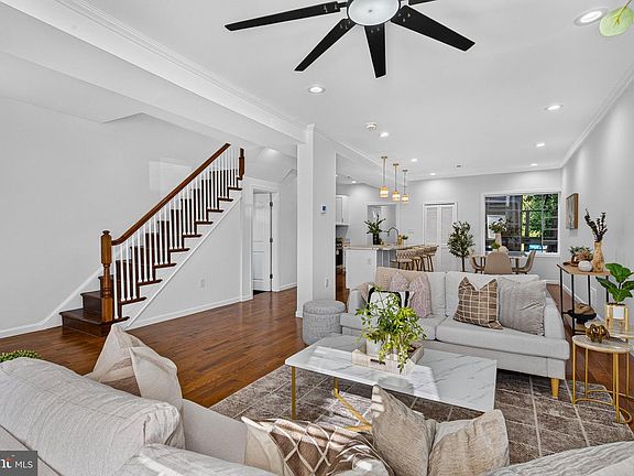 4th image of 2326 Anoka Ave