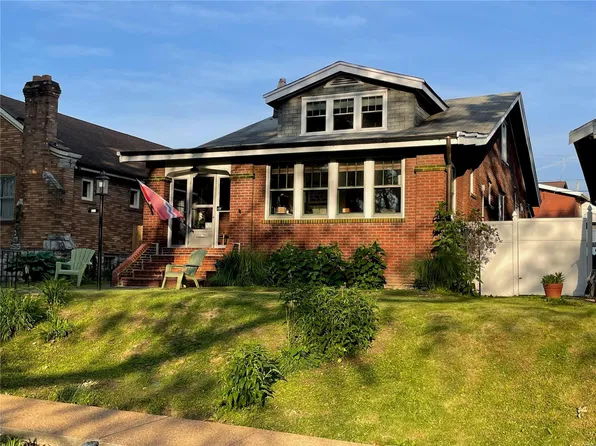 5233 Windsor Pkwy, Saint Louis, MO 63116