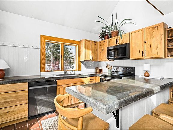 3rd image of 2253 Fors Rd