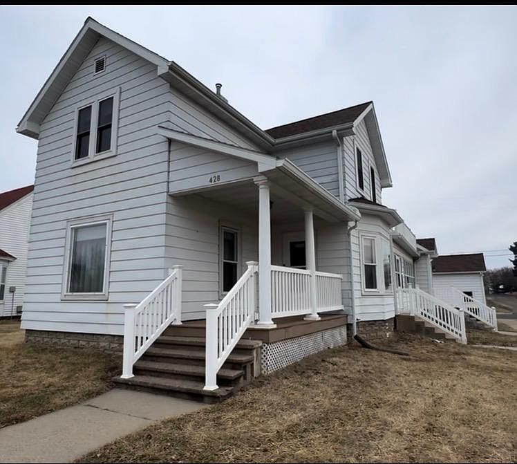 1st image of 428 Kilbourn Ave