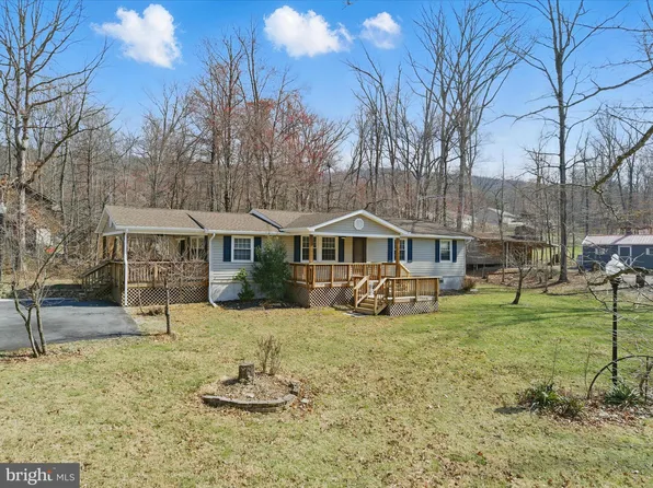 174 Robin Ln, Harpers Ferry, WV 25425
