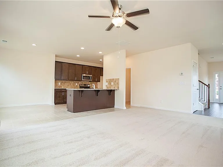 4505 Almanor Cir — Photo 8
