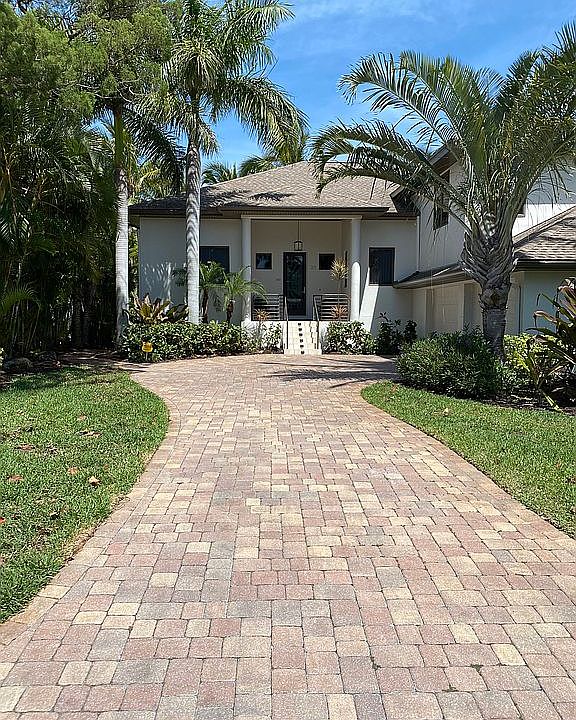 1st image of 311 Avenida Madera