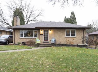 15 Westmont Dr NW, Grand Rapids, MI 49504