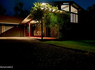 137 Stratton Rd, Williamstown, MA 01267