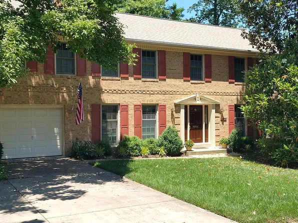 4300 Bushie Ct, Alexandria, VA 22312