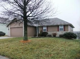 201 N Darrowby Dr, Raymore, MO 64083