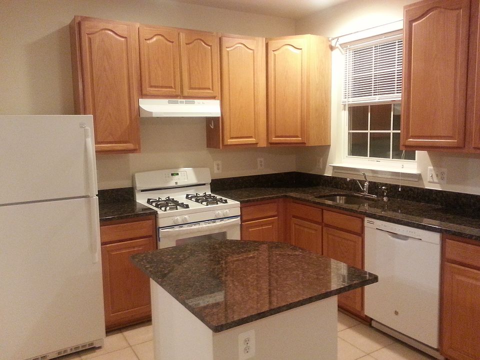 Granite counter and new appliances