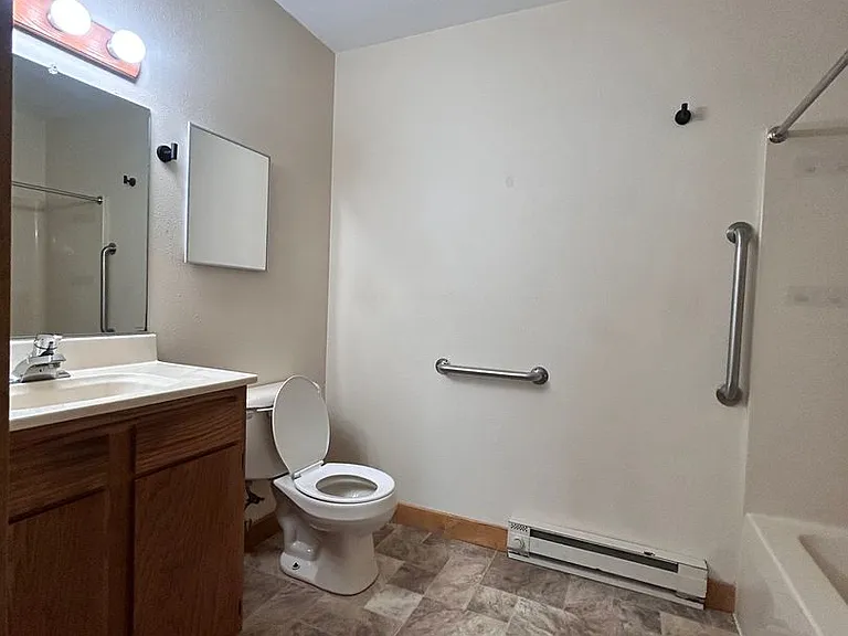 529 Germania St — Photo 7