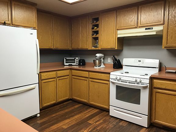 5th image of 27140 Oriole Dr