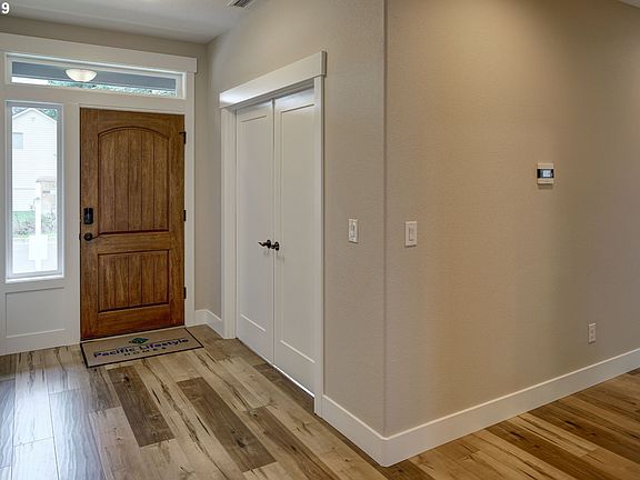 3rd image of 5406 NE 124th St