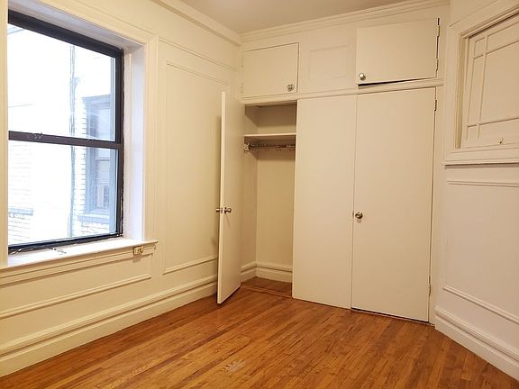 3rd image of 517 W 113th St #2F8