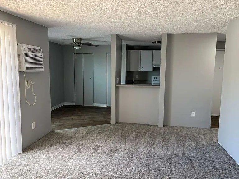 601 S Kent St — Photo 6